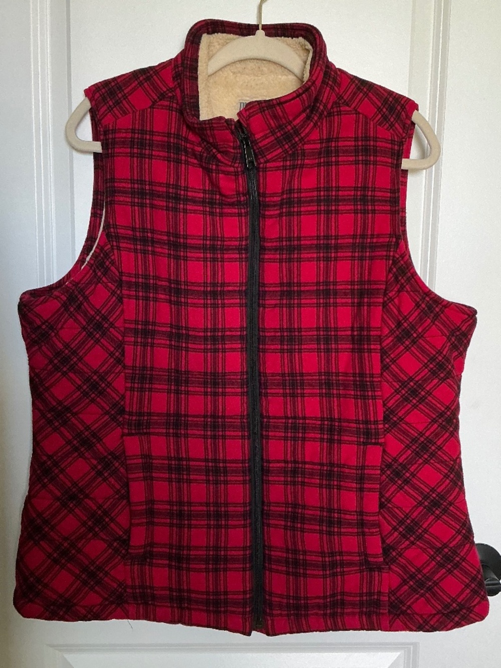 Duluth Trading women’s fleece lined flannel vest, L
